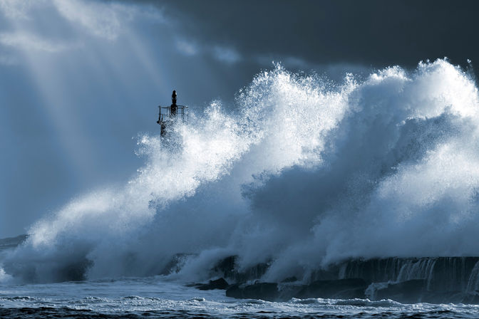 lighthouse672x448